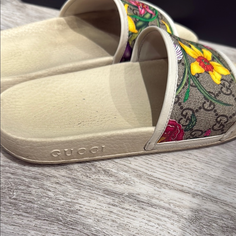 Gucci Sandals - Picture 4 of 5